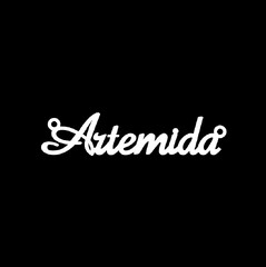 Срібне кольє з ім'ям Artemida