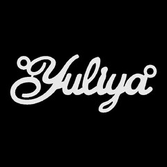 Срібне кольє з ім'ям Yuliya