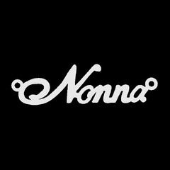 Срібне кольє з ім'ям Nonna